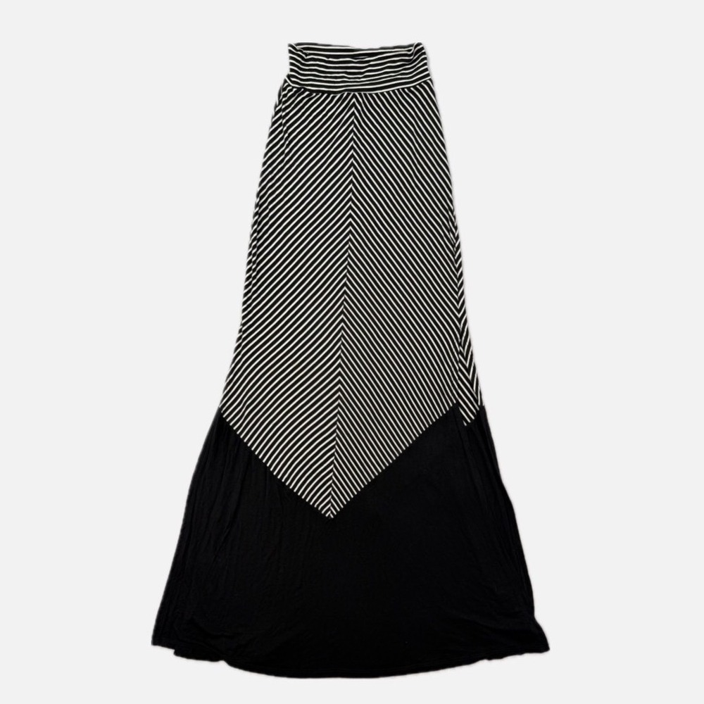 Jolt Womens Medium Black White Striped Chevron Maxi Skirt Jersey Knit Stretch
